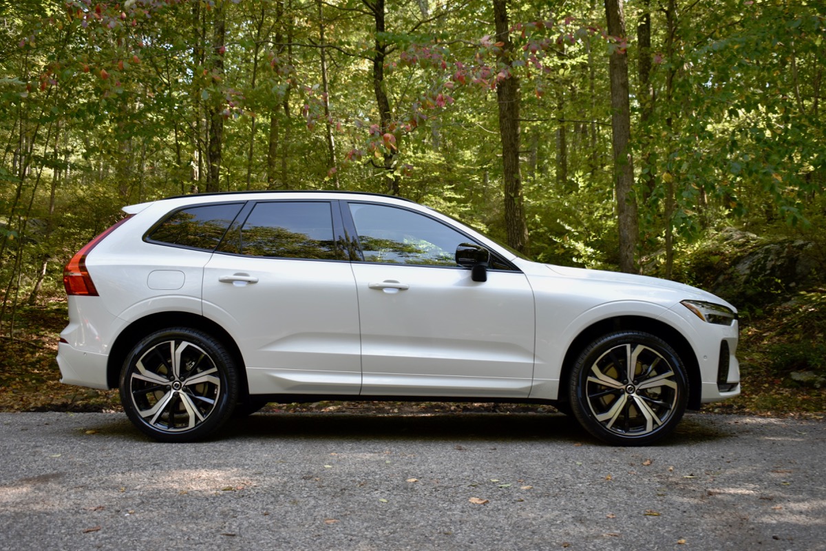2022 Volvo XC60 Test Drive Review