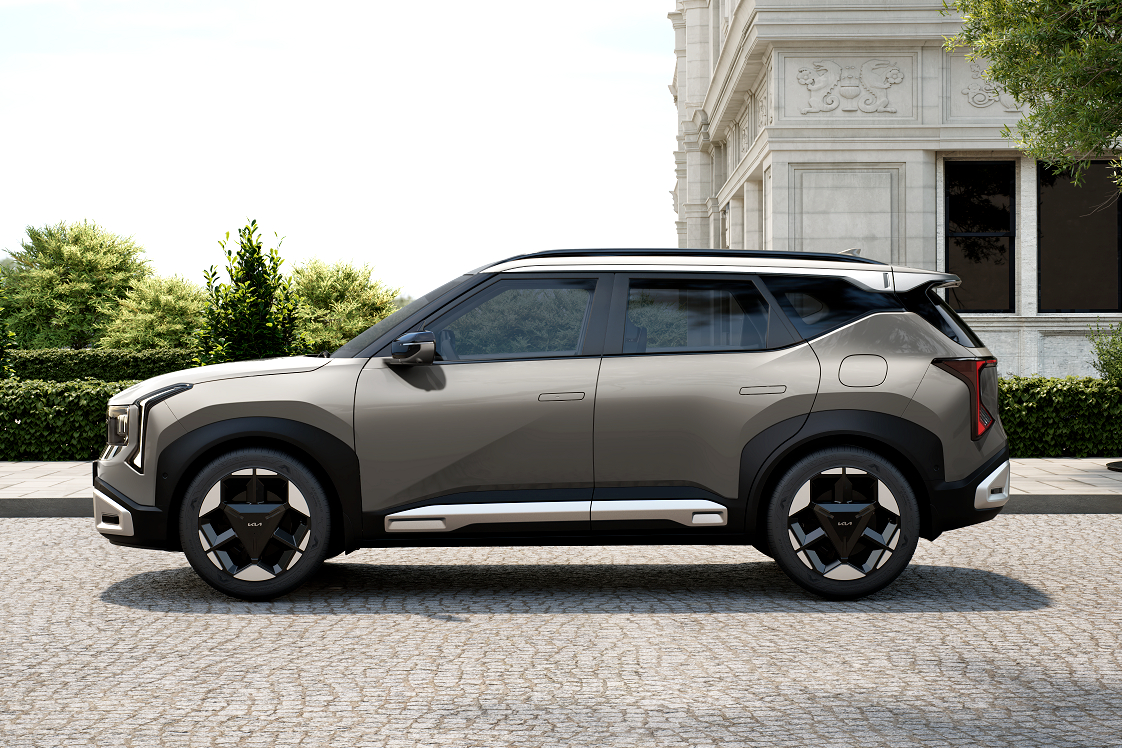 2026 Kia Seltos side