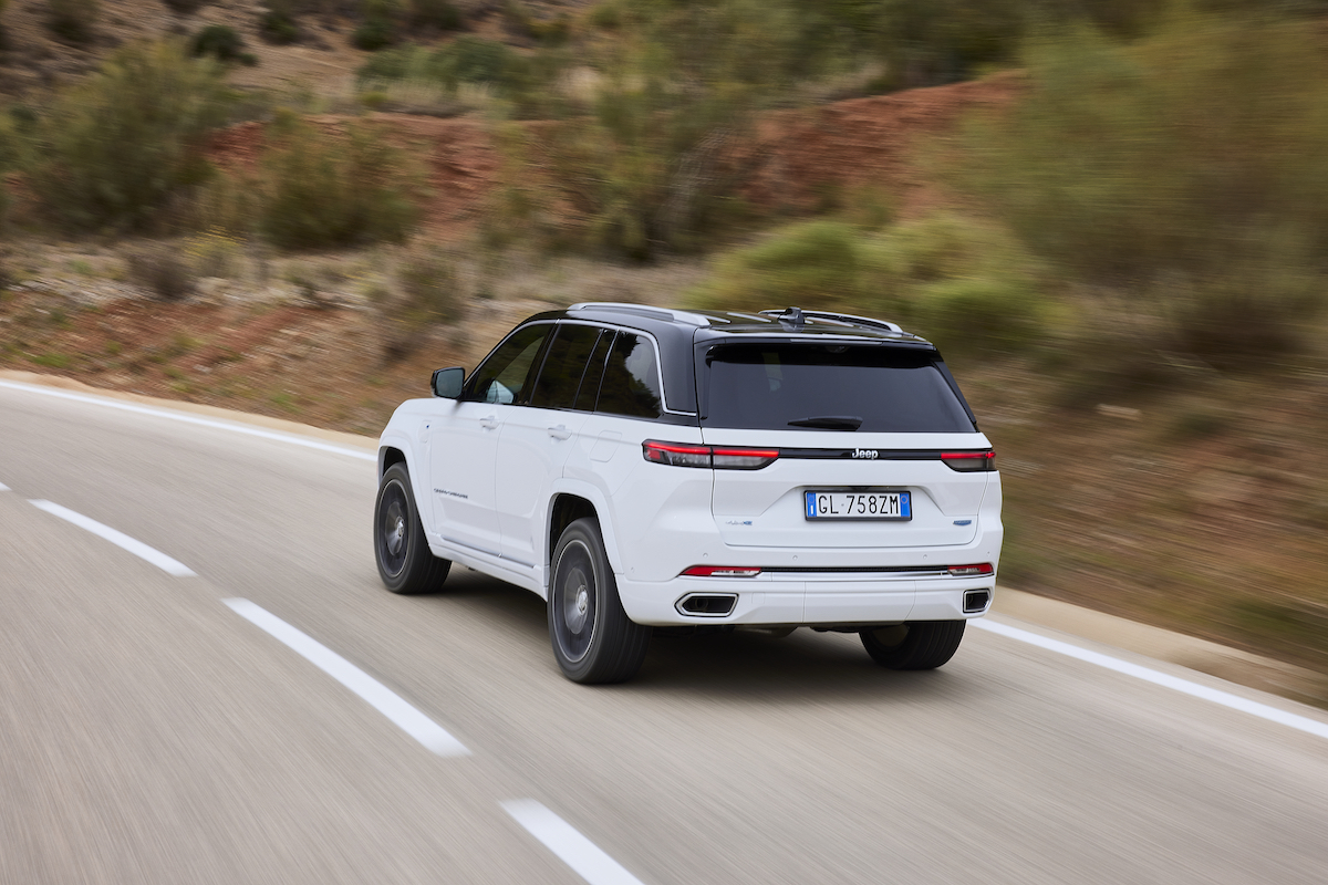 Jeep Grand Cherokee rear driving