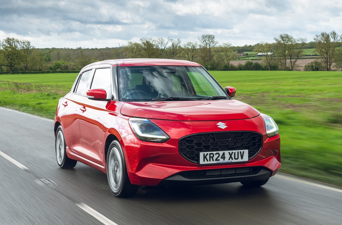 2024 Suzuki Swift red front static