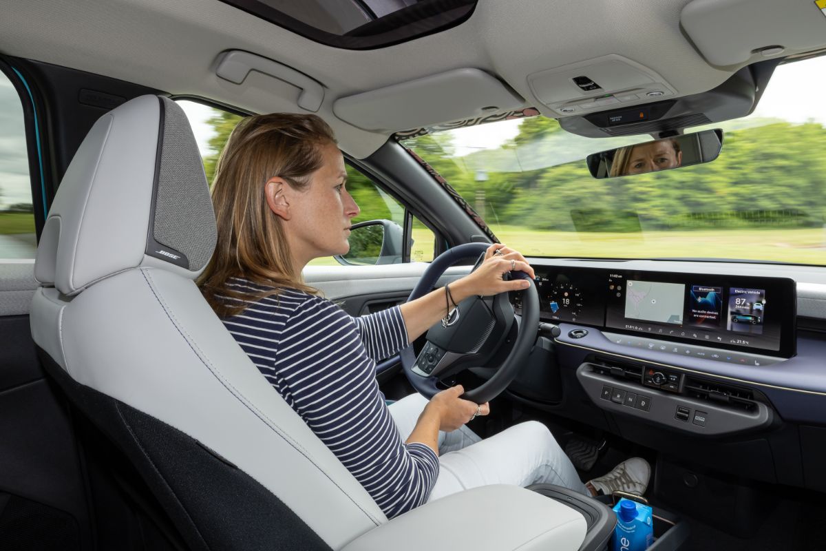 2026 Nissan Leaf review Vicky driving