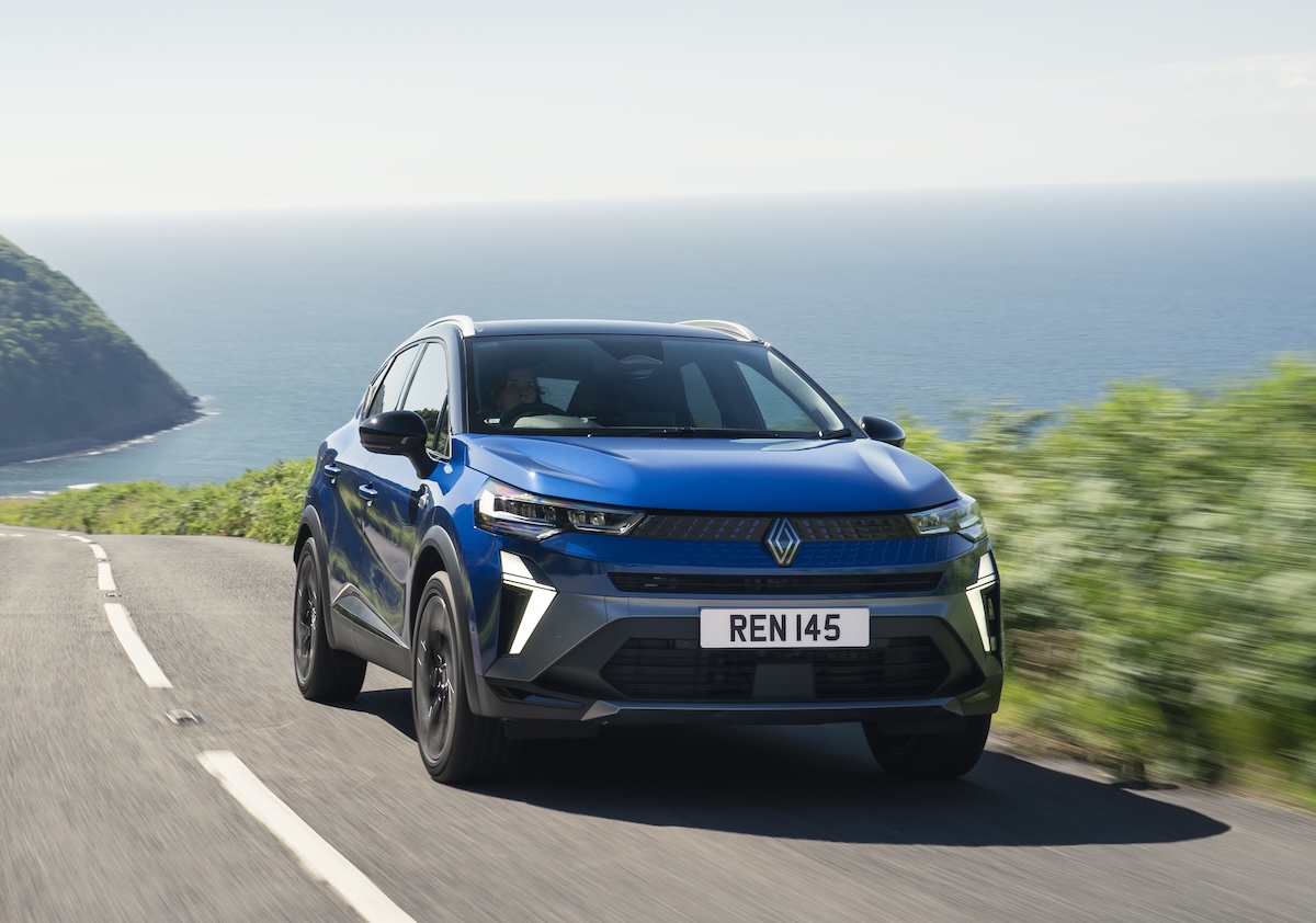 Renault Captur (2020-present) driving along a coastal road