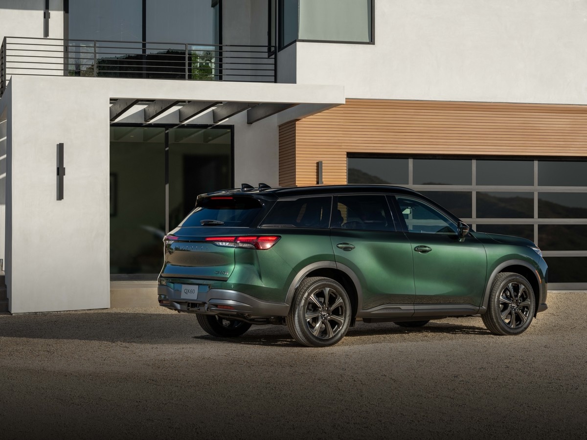 2026 INFINITI QX60 rear