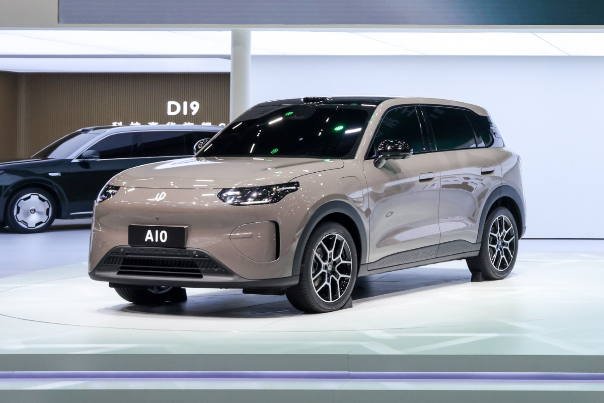 Leapmotor A10 (B03X) on Guangzhou Motor Show Stand 21 Nov 2025