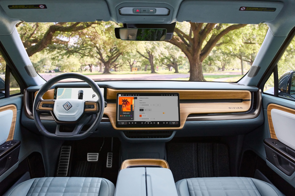 2025 Rivian R1S interior