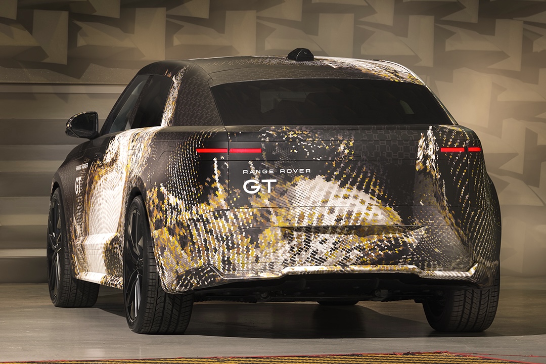 2028 Range Rover GT prototype rear