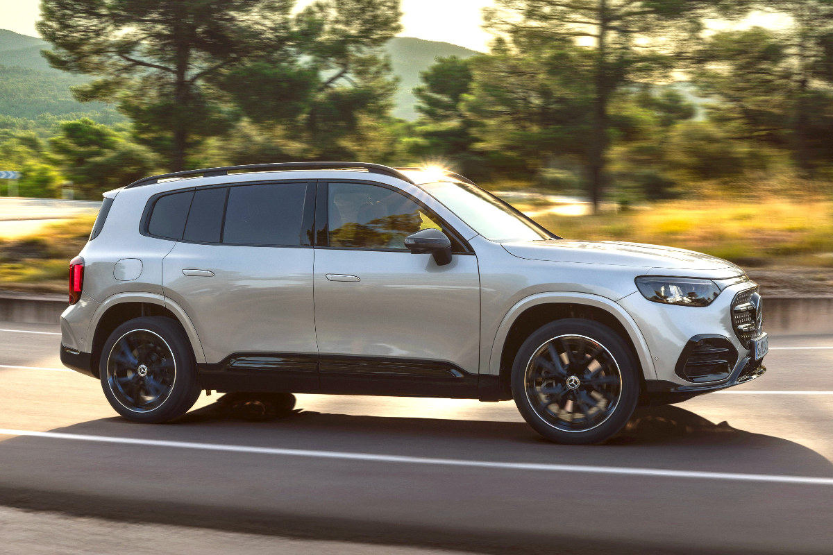 2026 Mercedes-Benz GLB side driving