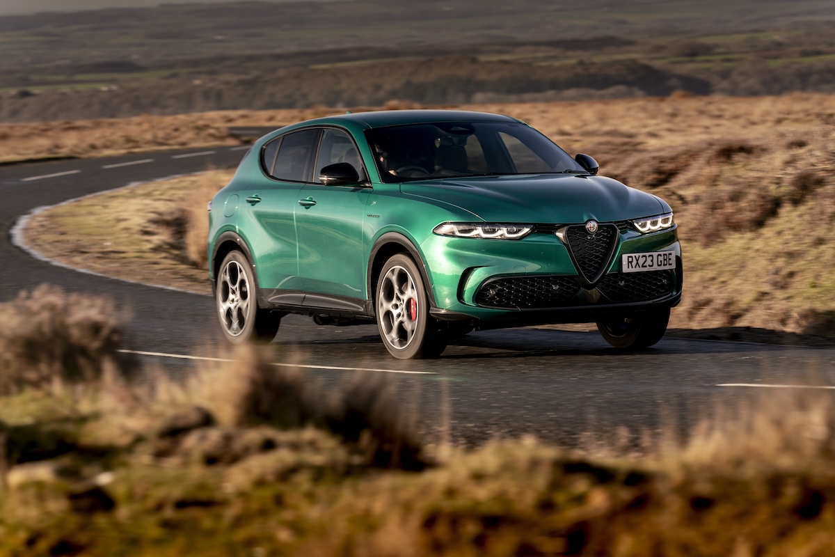 Alfa Romeo Tonale front cornering