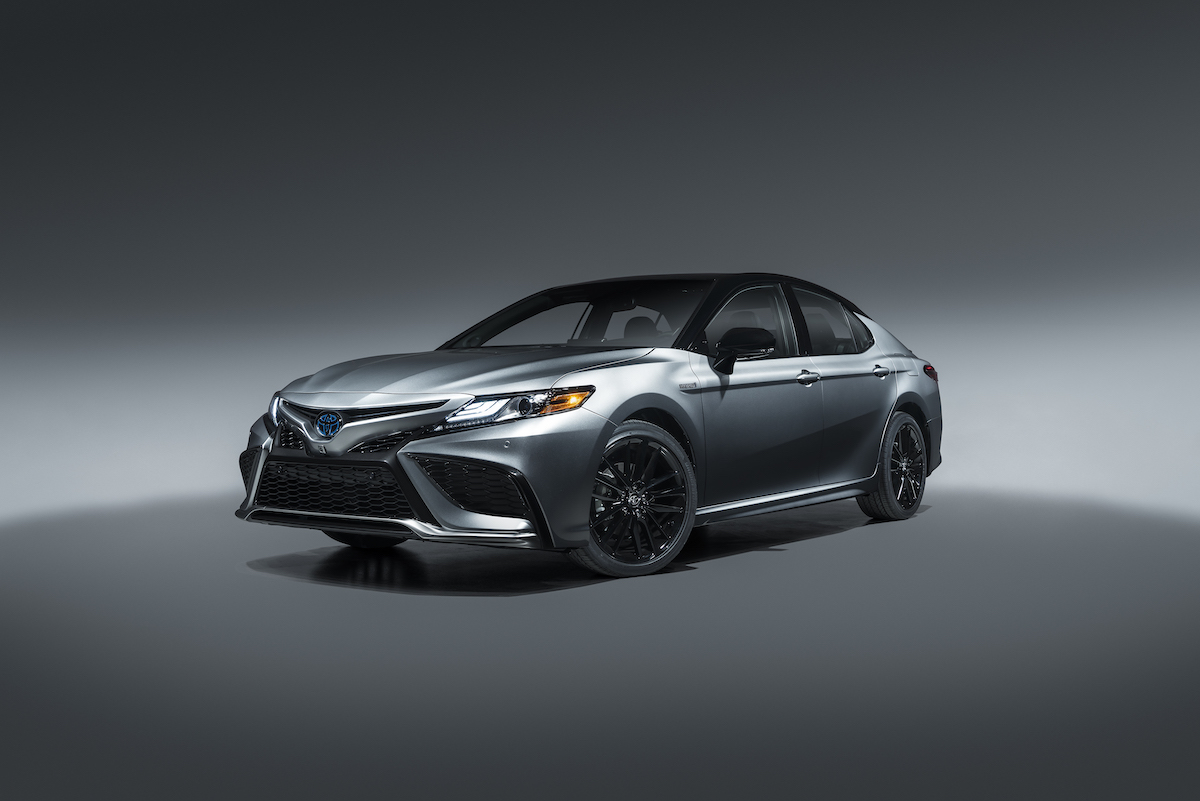 2021 Toyota Camry Hybrid XSE 1