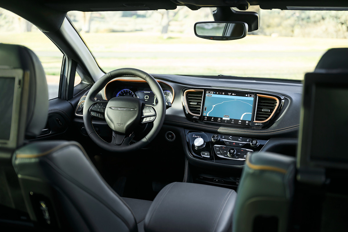 2027 Chrysler Pacifica Preview - interior