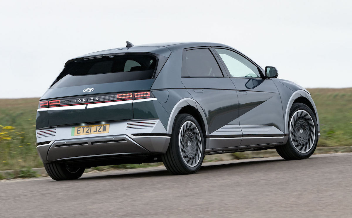 hyundai-ioniq-5-rear cornering
