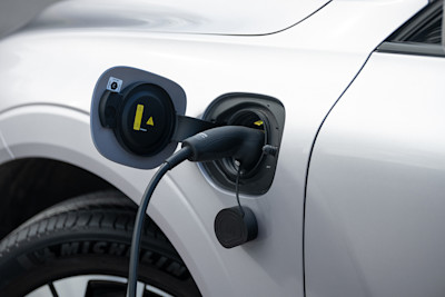 How Much Does it Cost to Charge an Electric Car in Canada?