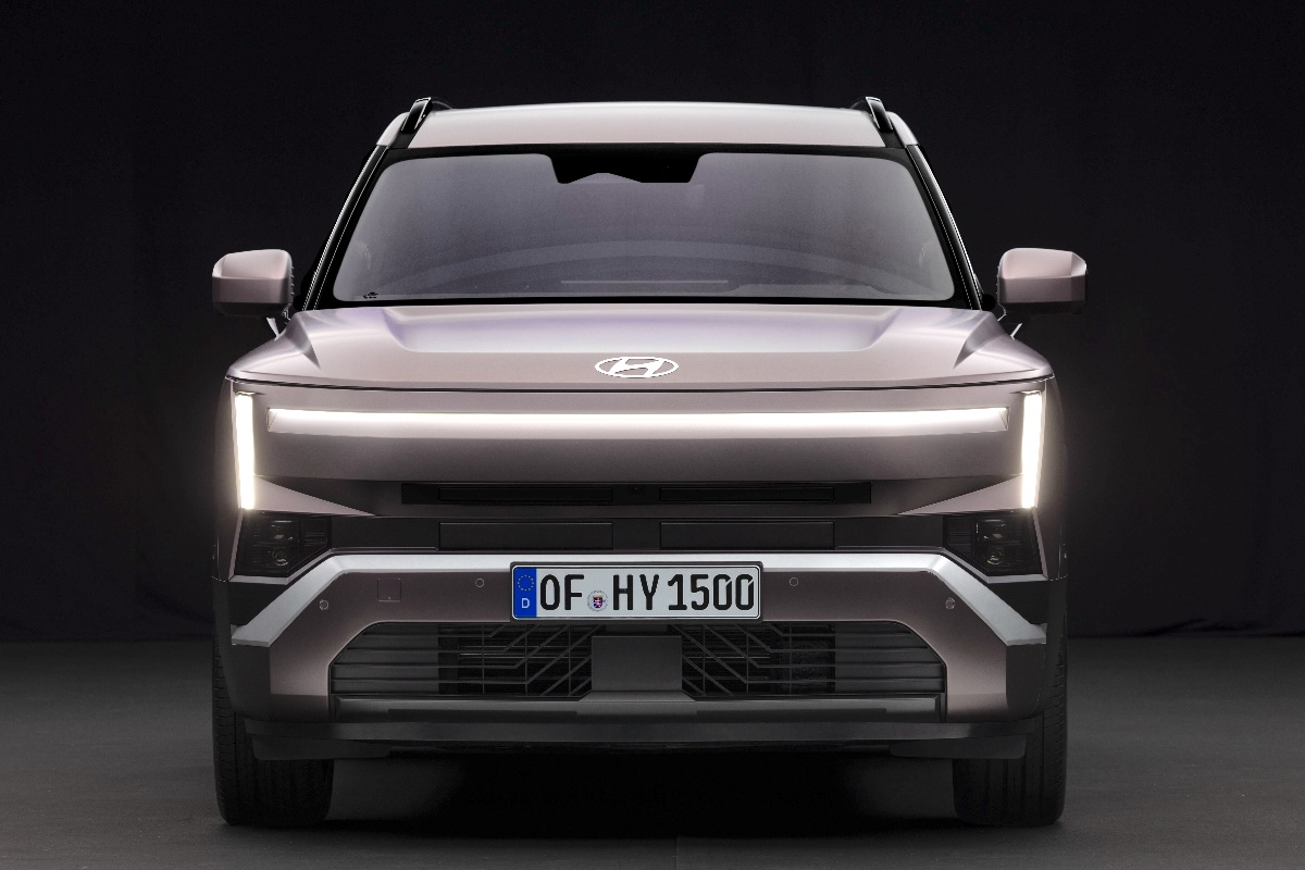 2027 Hyundai Tucson front