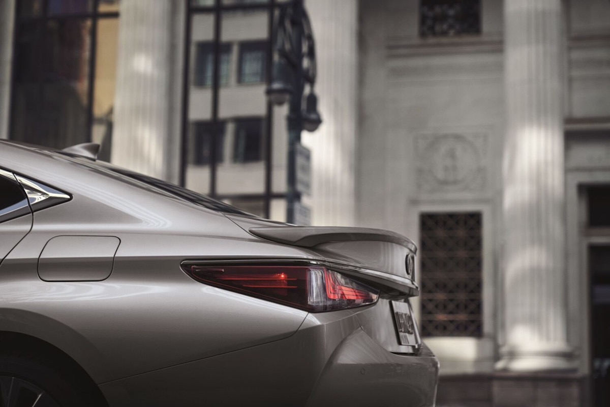 2025 Lexus ES Hybrid Preview - conclusion