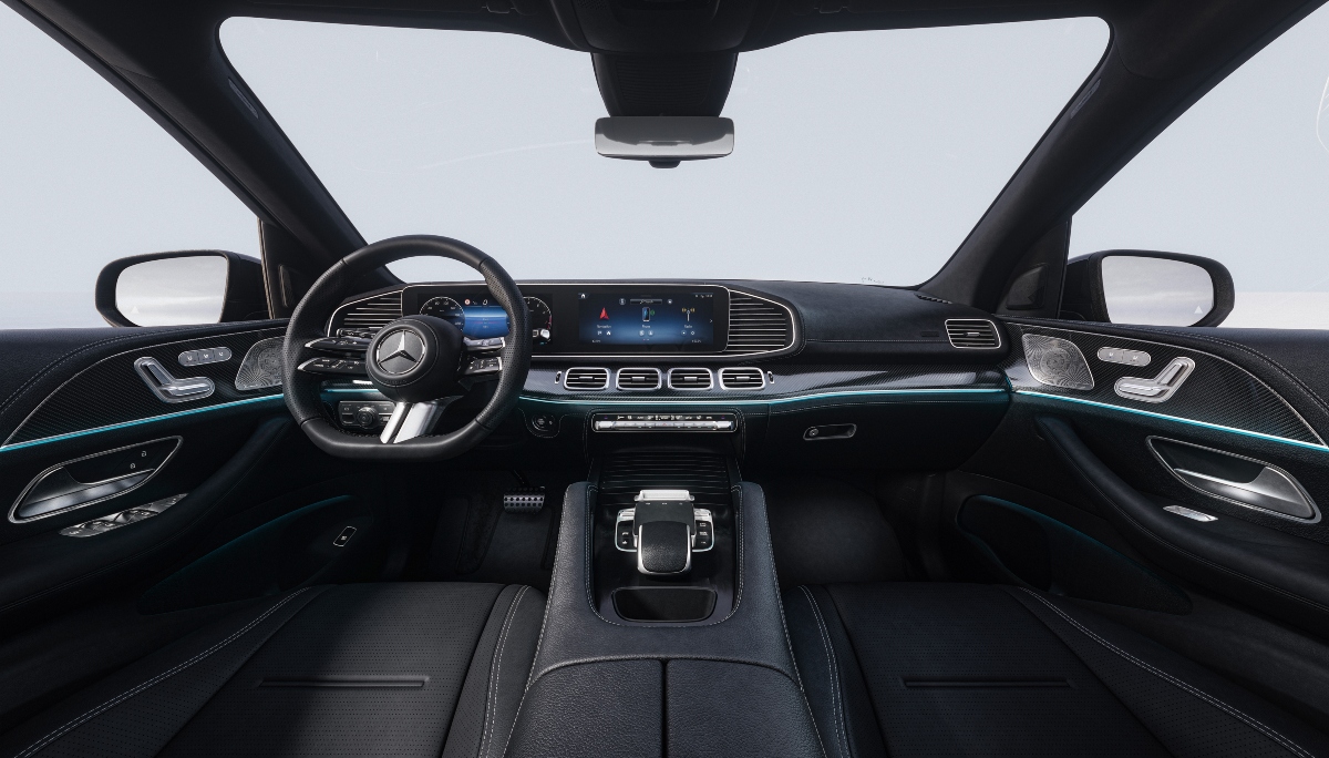 2023 Mercedes GLE black interior