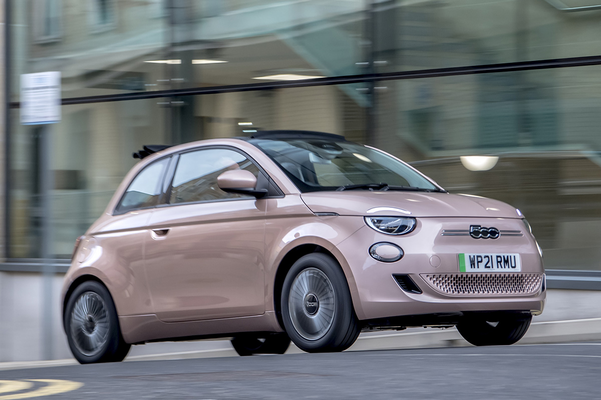 Fiat 500c Electric driving front