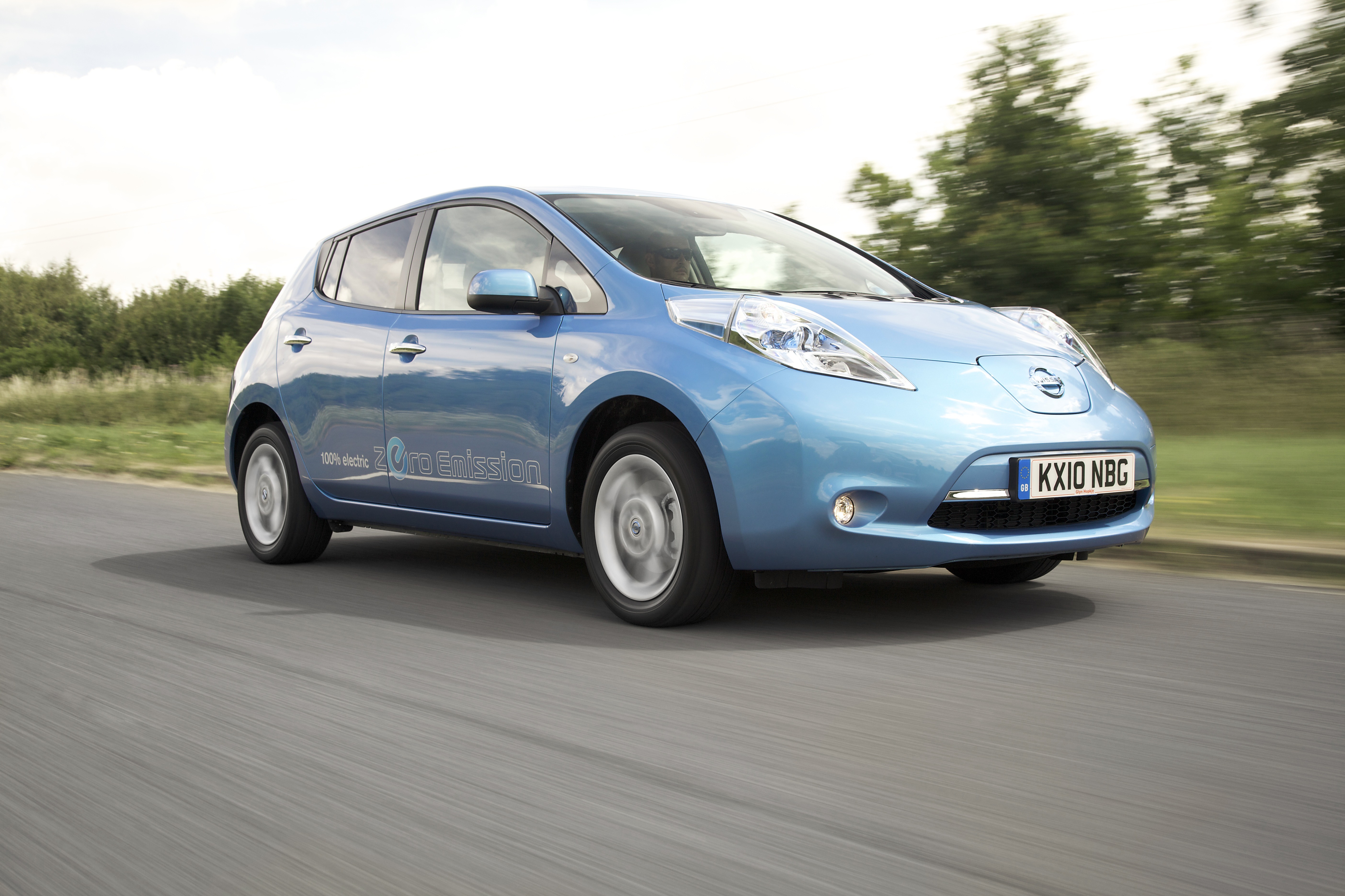Nissan Leaf Front tracking