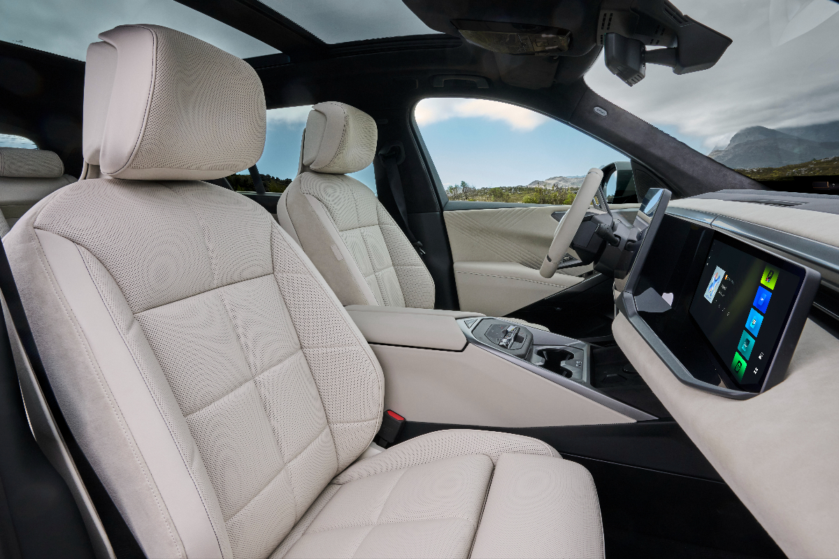 2027 BMW X5 front seats