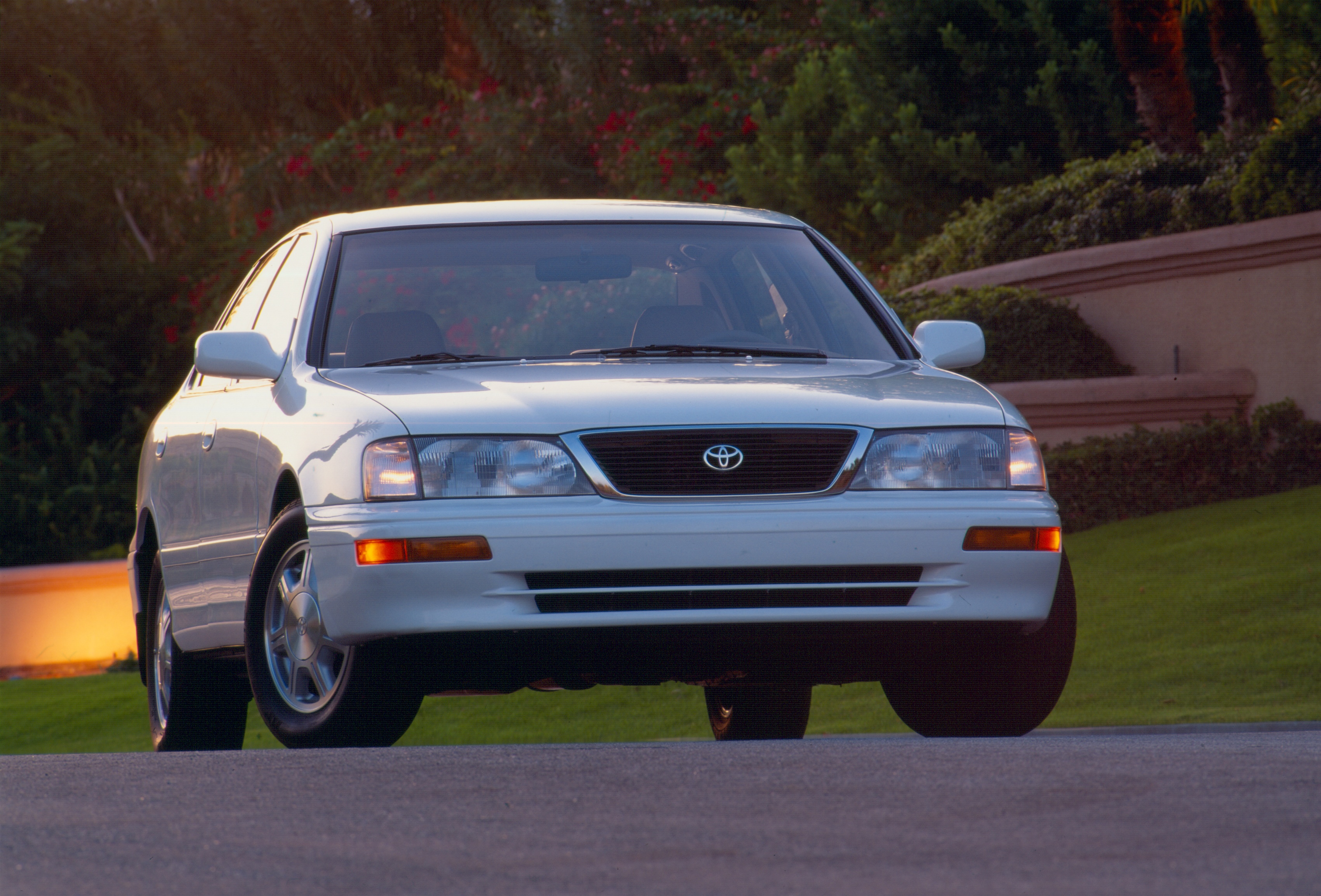 1995-1996 Toyota Avalon XLS