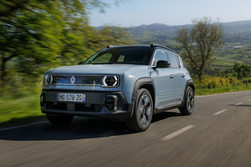 Renault 4 Review 2025 | Does it match the brilliance of the Renault 5?