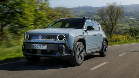 Renault 4 Review 2025 | Does it match the brilliance of the Renault 5?