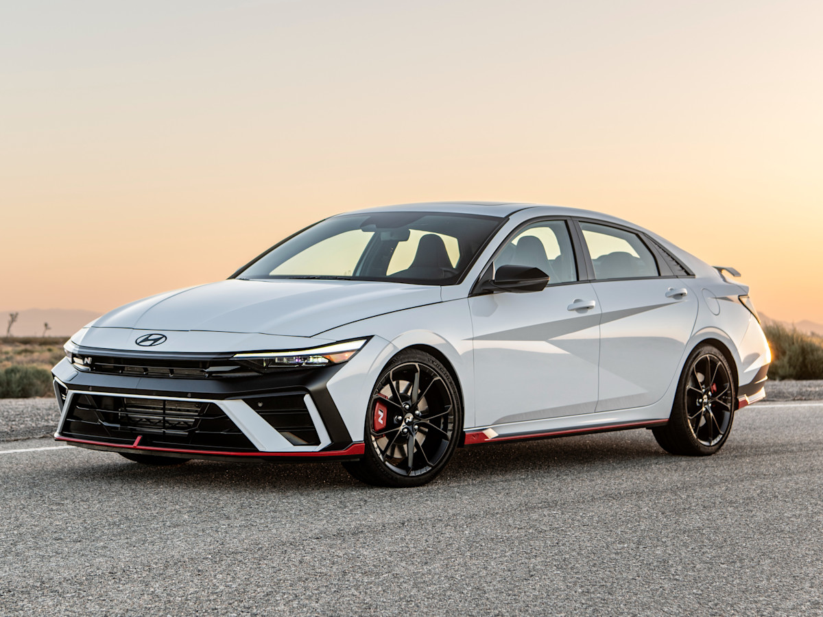 2025 Hyundai Elantra N preview photo