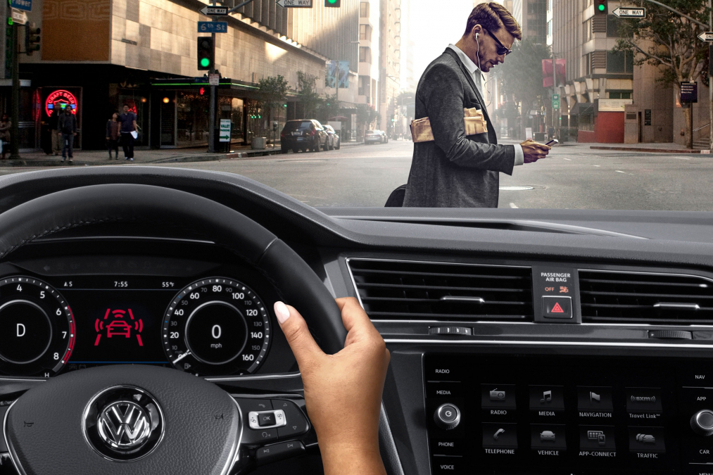Volkswagen Pedestrian Monitoring car safety features
