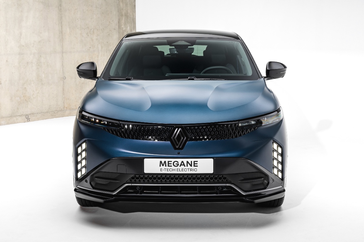 2026 Renault Megane E-Tech front 1