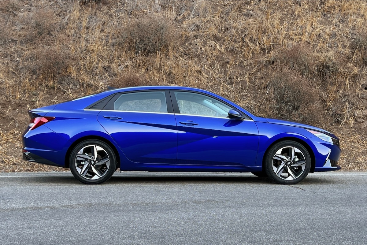 2023 Hyundai Elantra Review Thumbnail