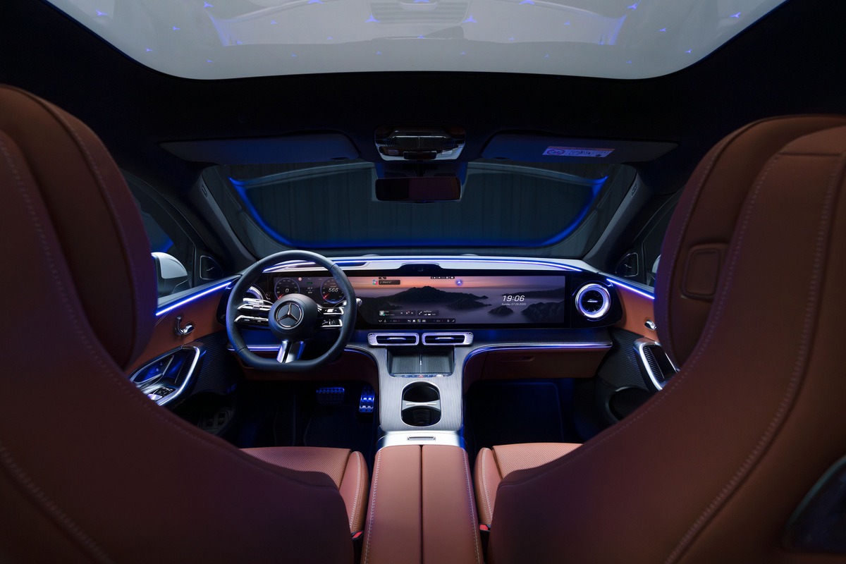 2027 Mercedes-Benz GLC Preview - interior