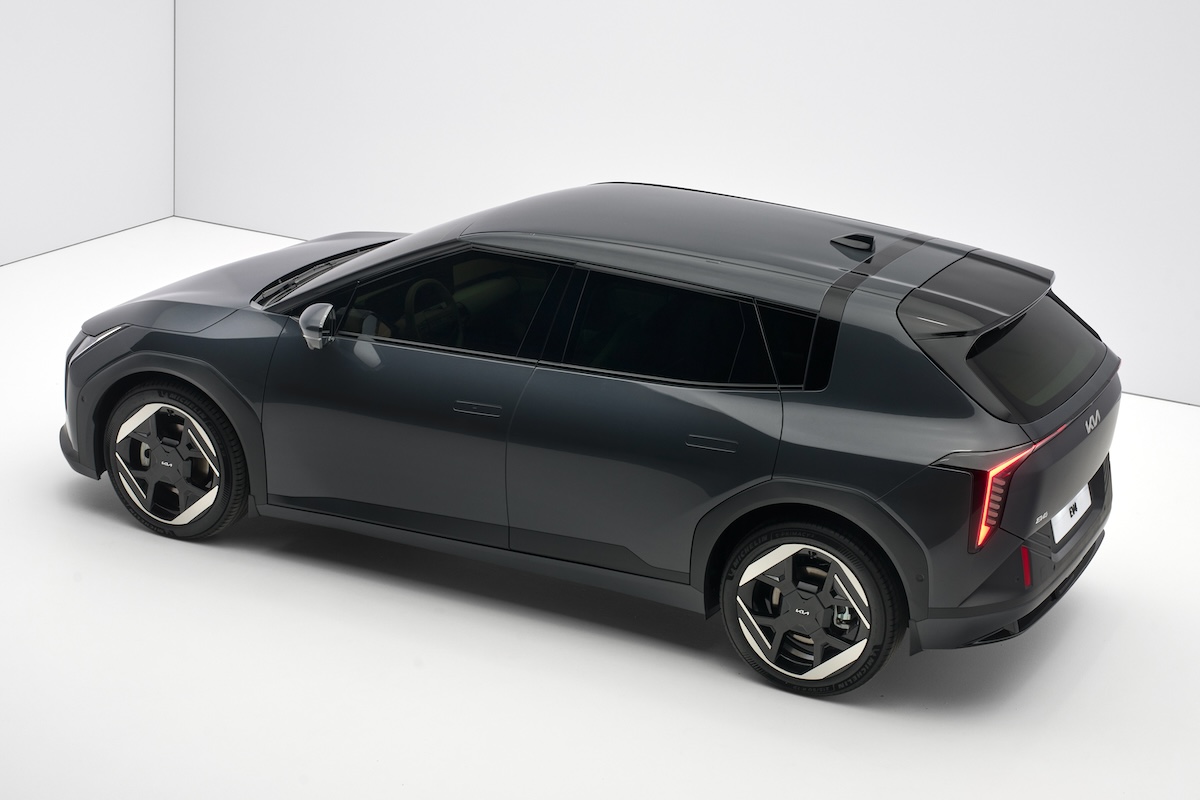 Kia EV4 hatchback exterior 4