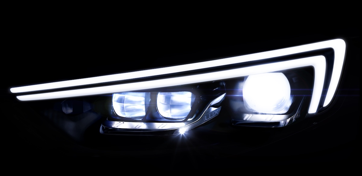 Insignia Grand Sport IntelliLux headlights
