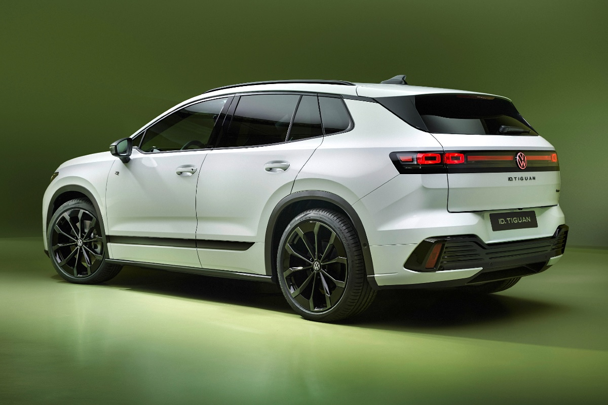 2027 Volkswagen ID.Tiguan rear 34 2