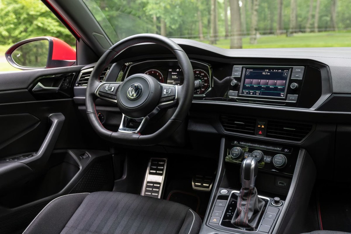 CVT vs Automatic vs Dual Clutch: What's the Best Type of Transmission?