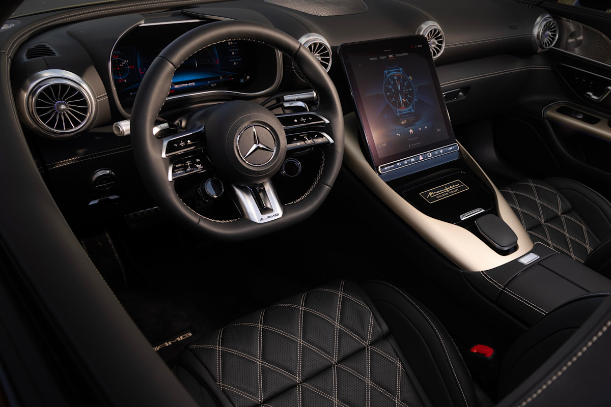 2025 Mercedes-Benz SL-Class Preview - interior