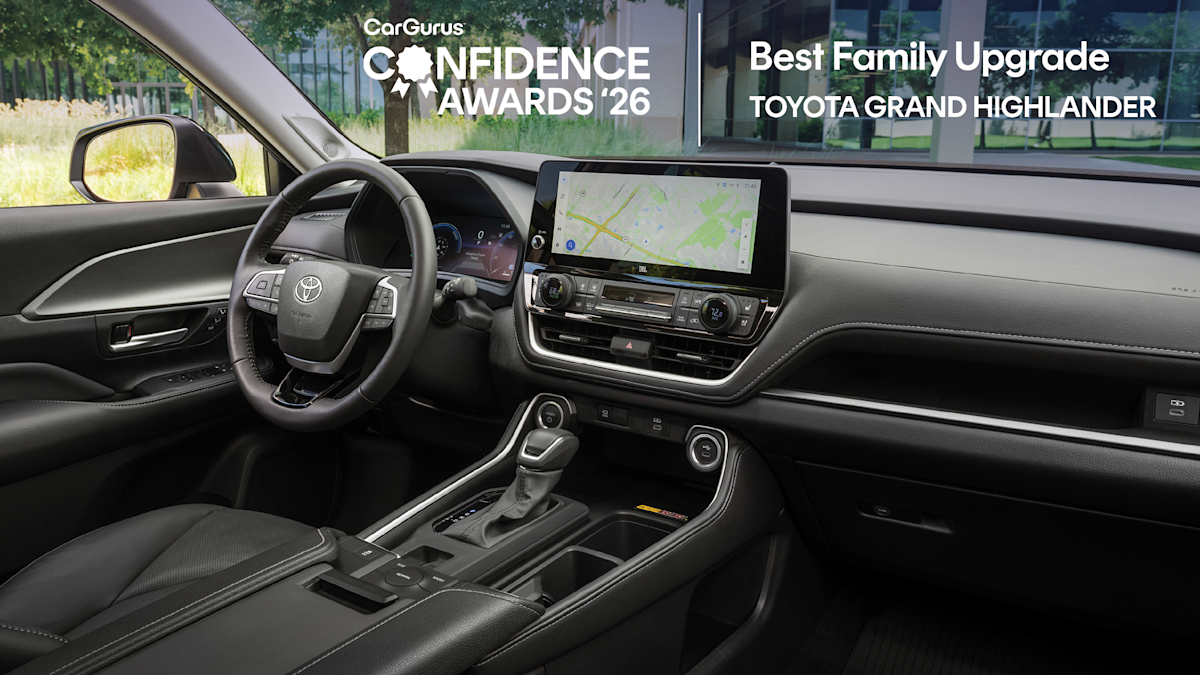 CarGurus Confidence Awards Toyota Grand Highlander Int