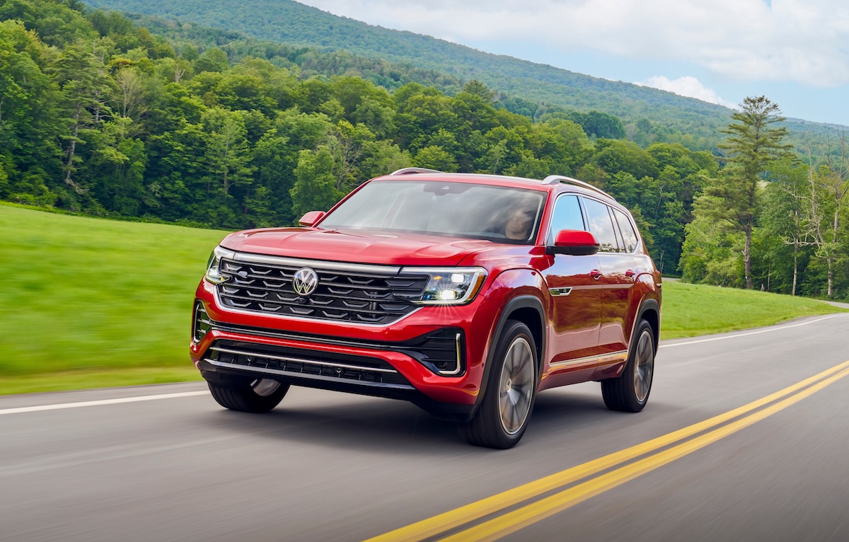 2026 Volkswagen Atlas front