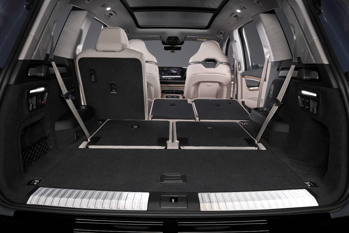 Audi Q7 2026 boot
