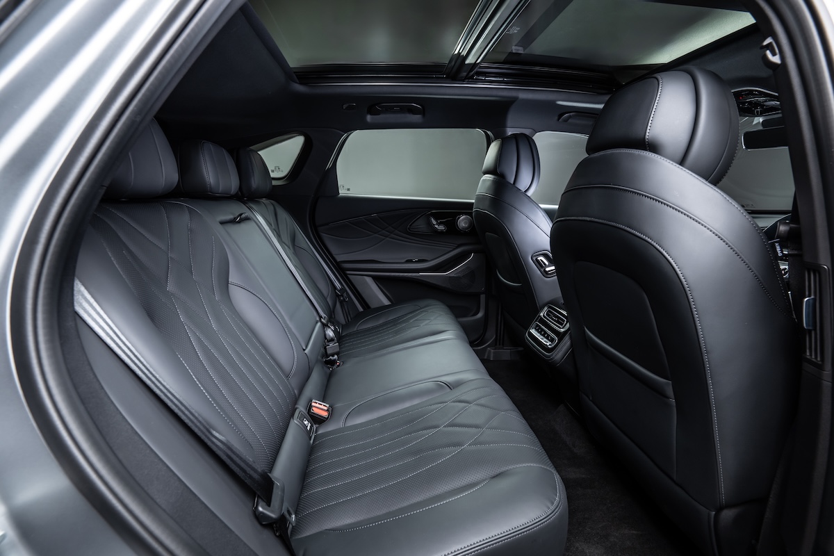 Omoda 9 rear seats
