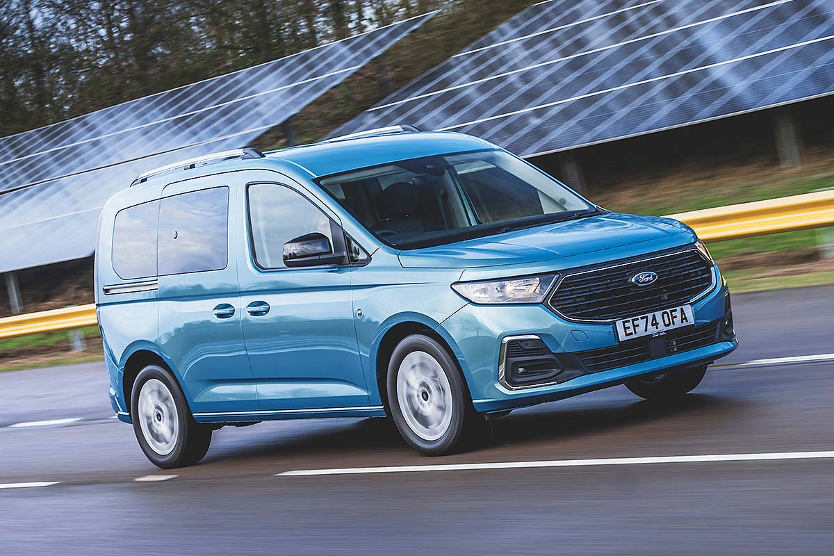 2026 Ford Tourneo Connect front