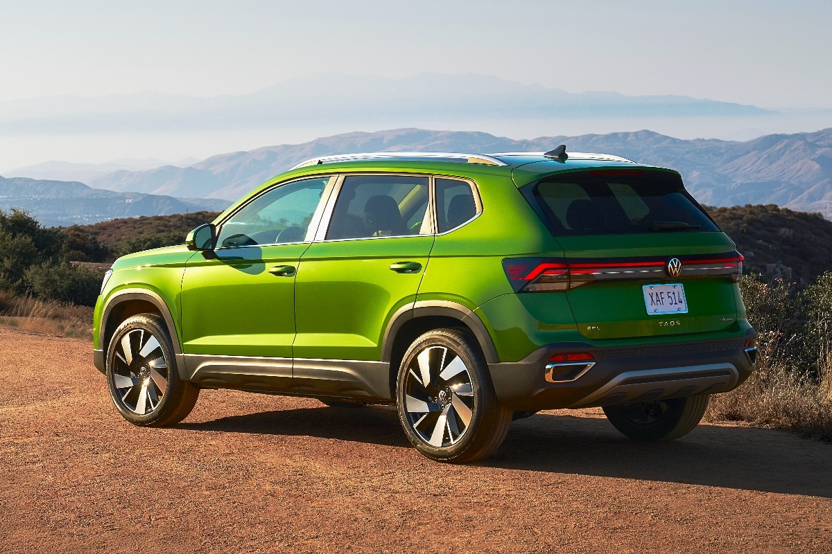 2025 Volkswagen Taos rear