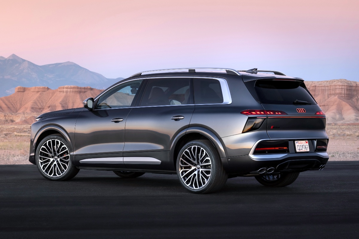 2027 Audi SQ9 rear
