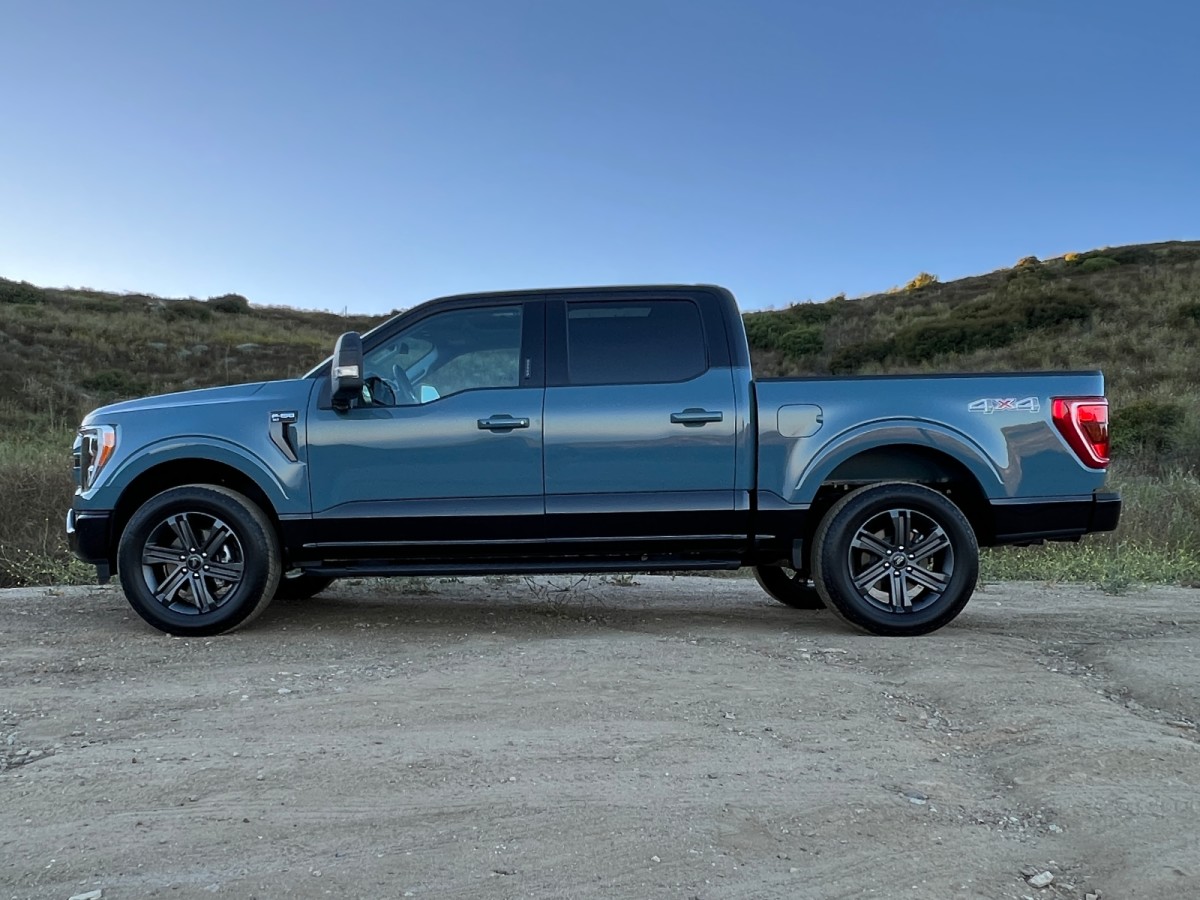 2023 Ford F-150 review thumbnail