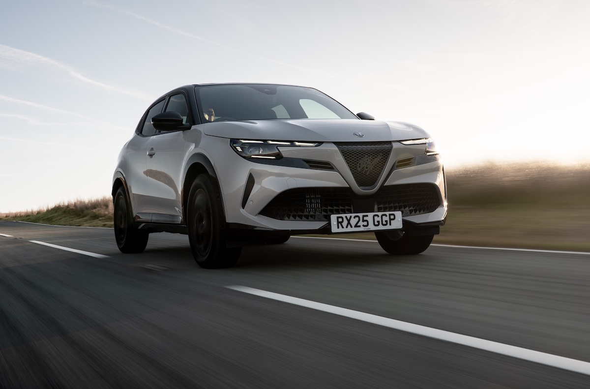 Alfa Romeo Junior front driving