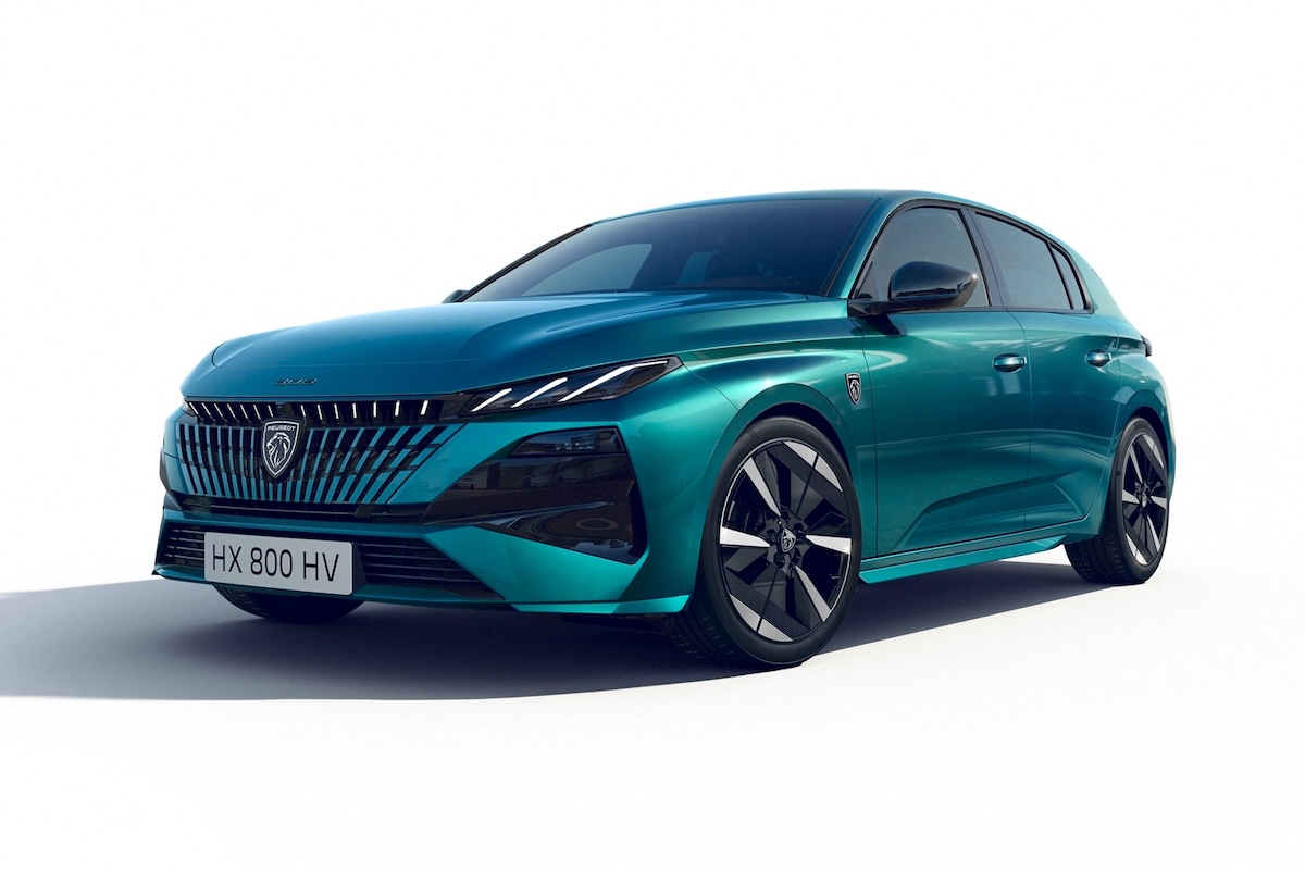 2025 Peugeot 308 front 3:4 1
