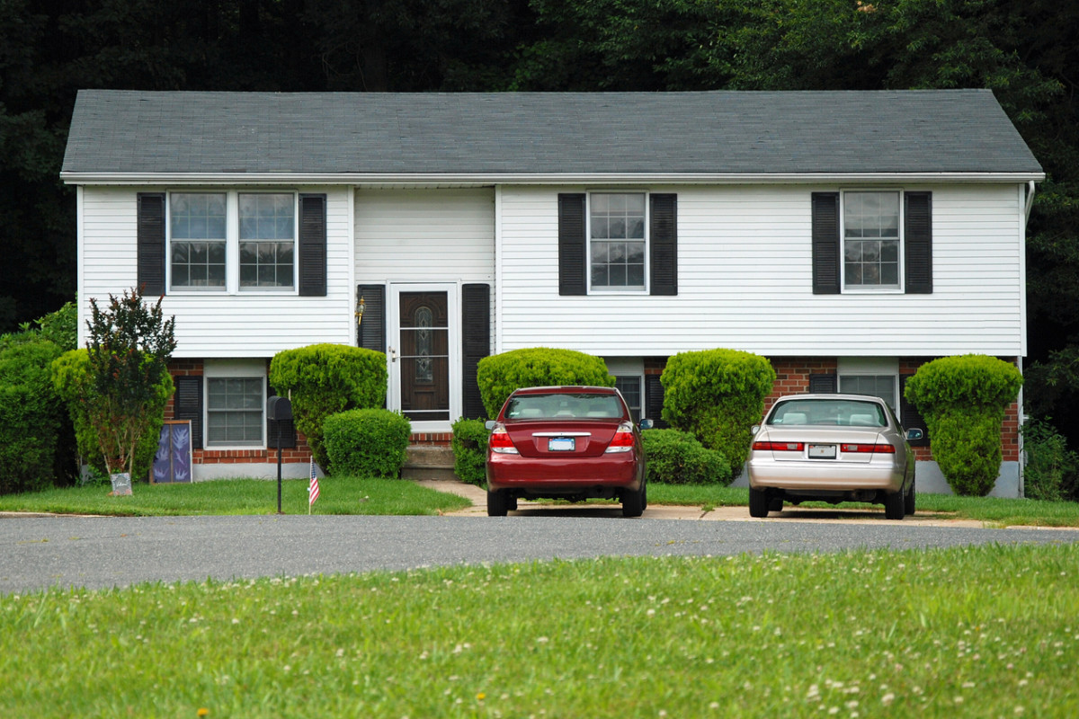 iStock house with two cars