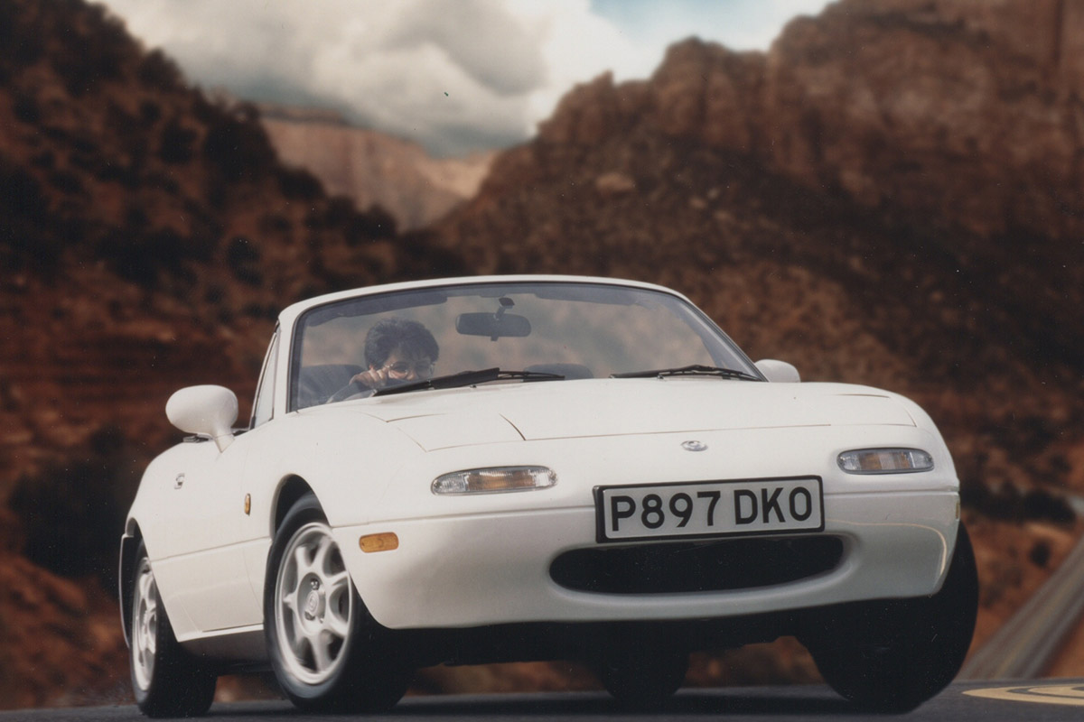Mazda MX-5 mk1 front static white