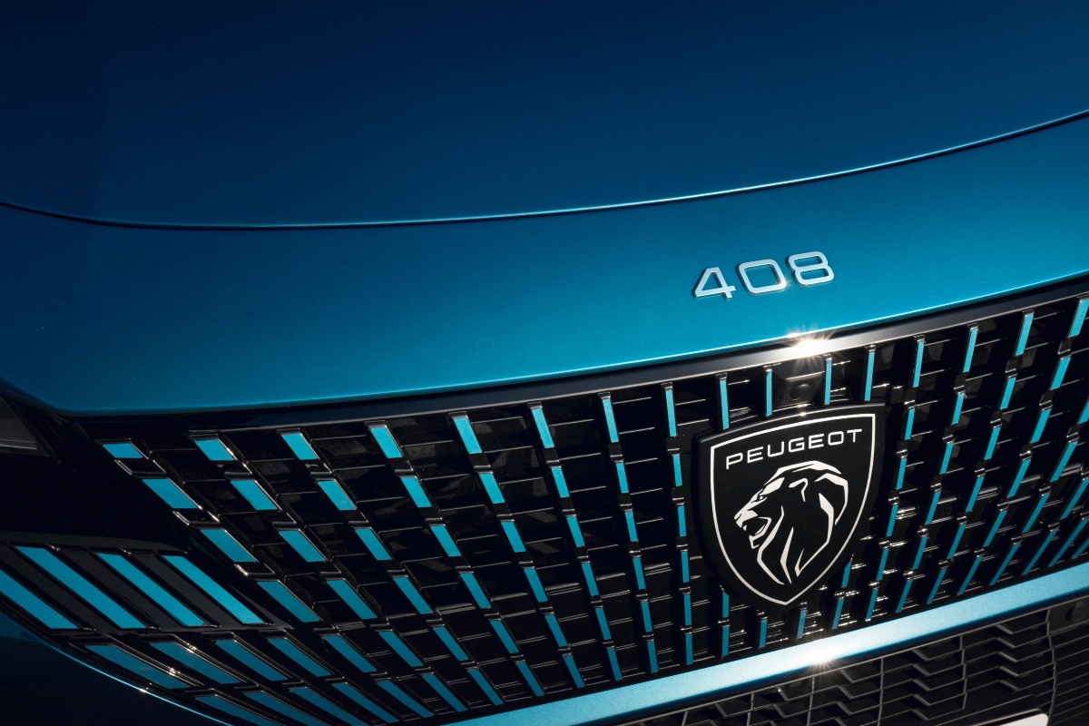 Peugeot 408 5