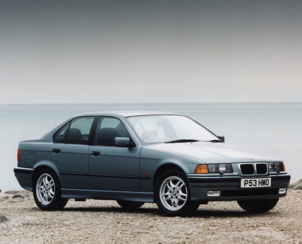 History Guide: BMW 3 Series 3rd Generation Front Side View