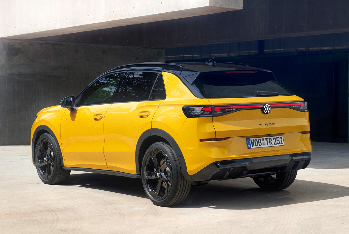 2025 Volkswagen T-Roc rear static